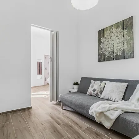 & Surf Guanarteme لاس بالماس دي غران كاناريا